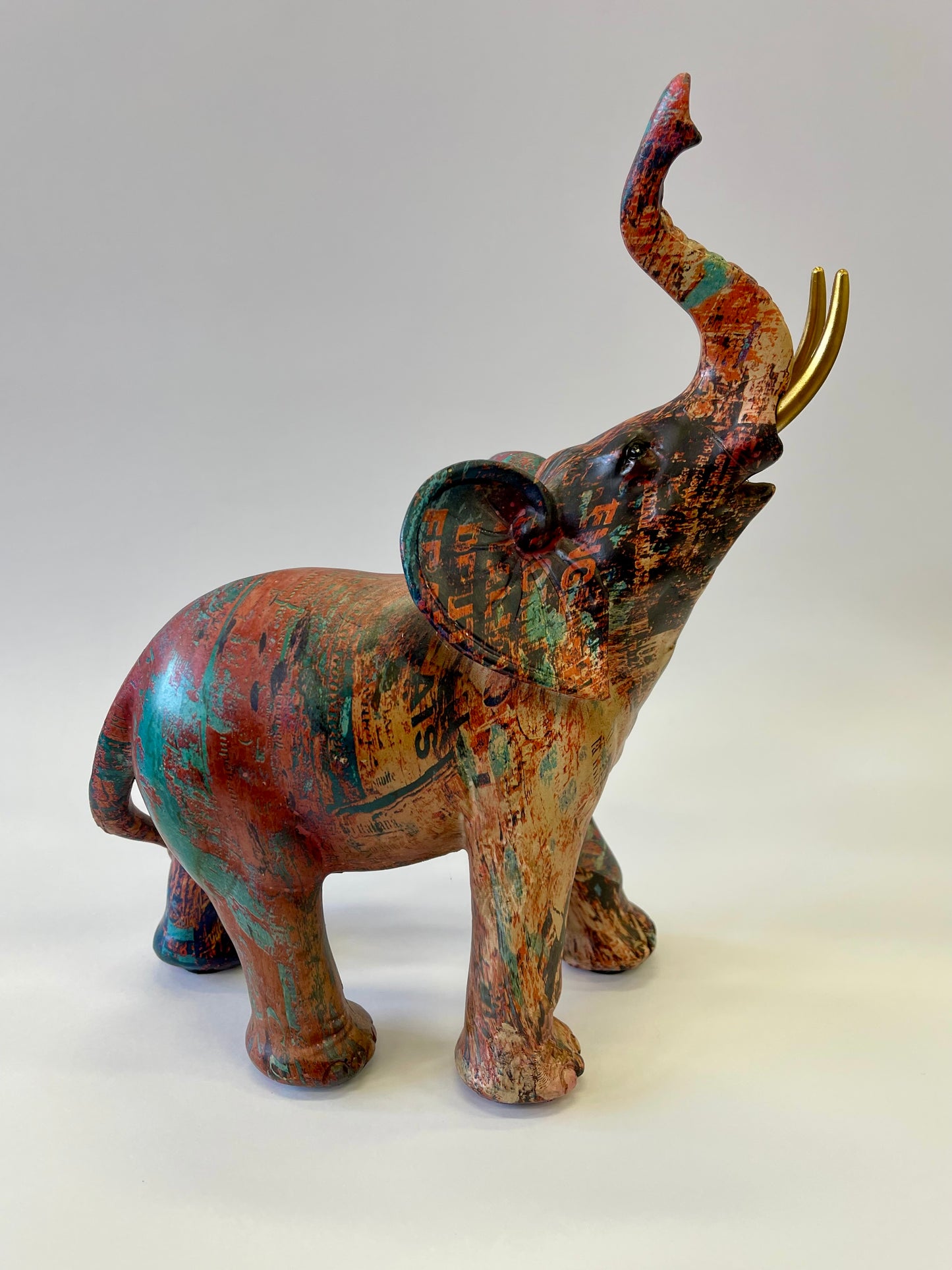 Resign Graffiti Elephant Statue